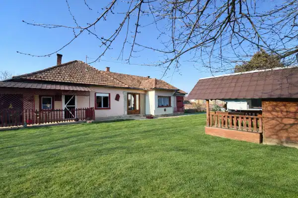 Eladó családi ház, Romhány 4 szoba 125 m² 28.99 M Ft