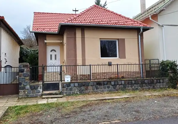 Eladó családi ház, Salgótarján 2 szoba 75 m² 21.9 M Ft