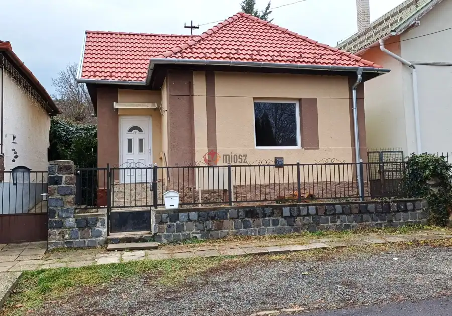 eladó családi ház, Salgótarján