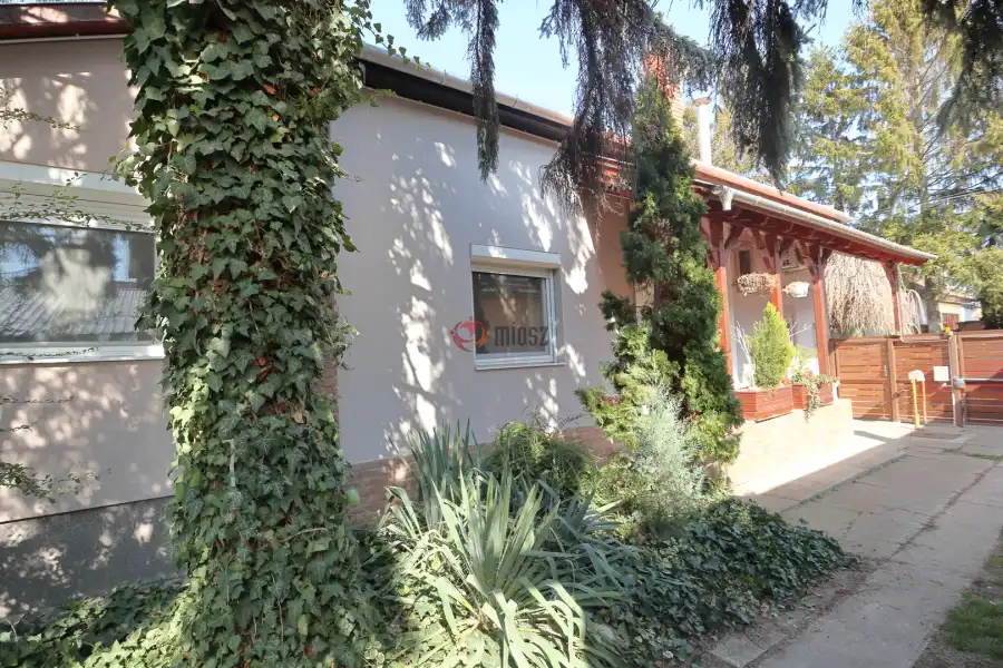 eladó családi ház, Sándorfalva