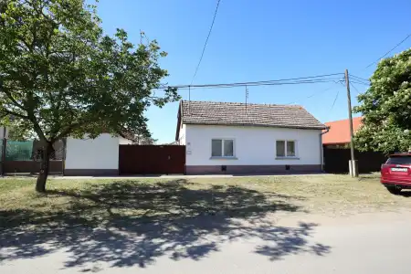 eladó családi ház, Sándorfalva