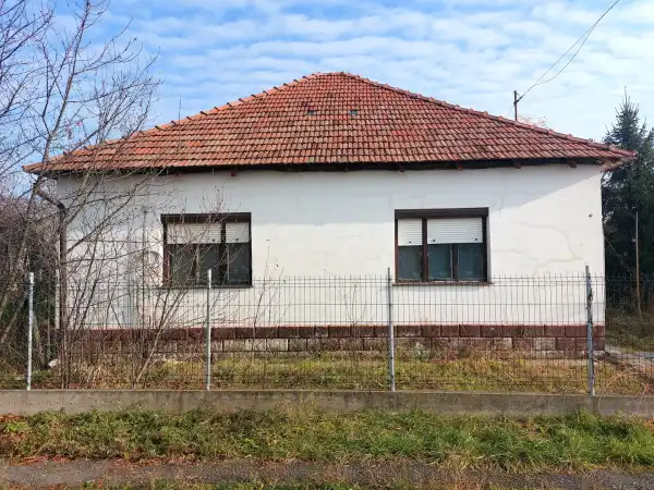 Eladó családi ház, Sarkad 2 szoba 70 m² 8.5 M Ft