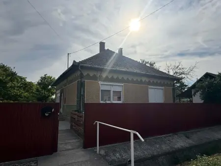 eladó családi ház, Sárrétudvari