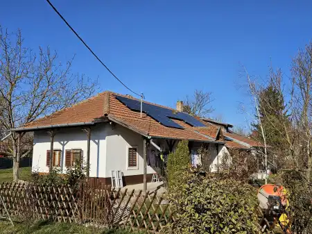 eladó családi ház, Sarud