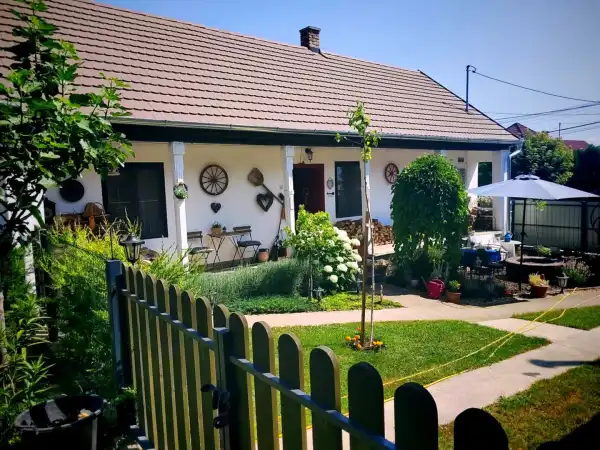 Eladó családi ház, Somberek 4 szoba 115 m² 49.9 M Ft