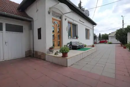 eladó családi ház, Szeged