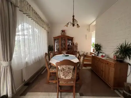 eladó családi ház, Székesfehérvár