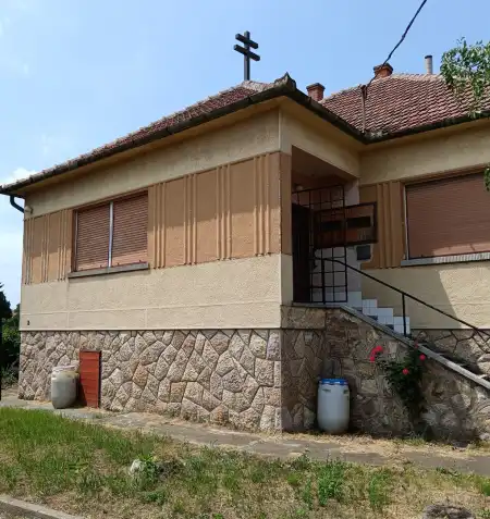 eladó családi ház, Szentlőrinckáta