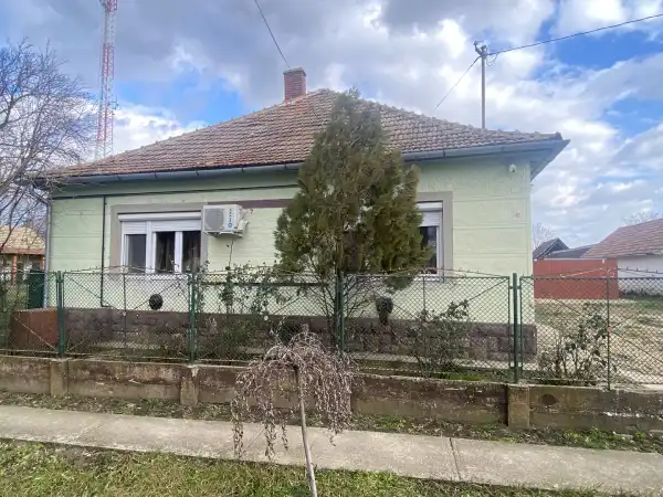 Eladó családi ház, Szerep 2+1 szoba 74 m² 15.2 M Ft