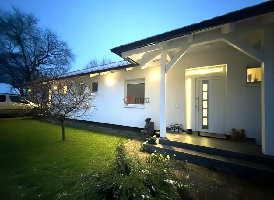 eladó családi ház, Szigethalom