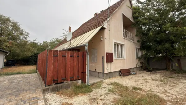 Eladó családi ház, Szigetszentmiklós 6 szoba 194 m² 97 M Ft
