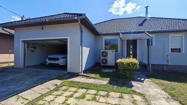 Eladó családi ház, Szigetszentmiklós 6 szoba 175 m² 144.9 M Ft