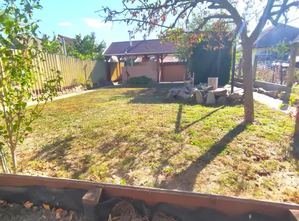 Eladó családi ház, Sződ 2 szoba 52 m² 65 M Ft