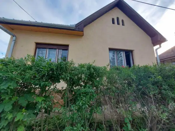 Eladó családi ház, Szokolya 2 szoba 69 m² 39.3 M Ft Eladó családi ház, Szokolya 2 szoba 69 m² 39.3 M Ft