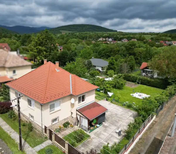 Eladó családi ház, Szokolya 4 szoba 216 m² 99 M Ft