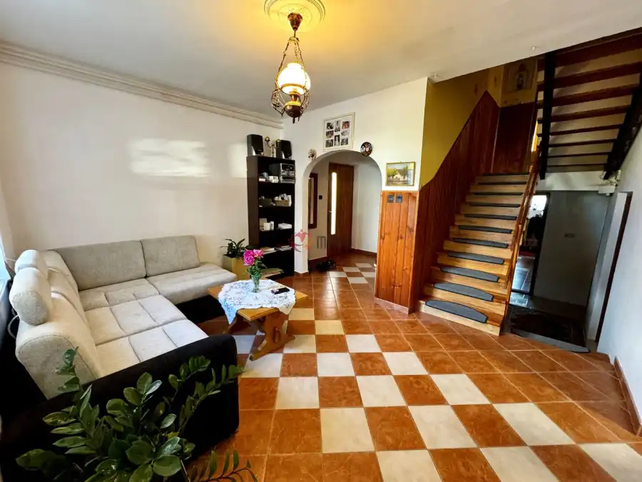 eladó családi ház, Tápé