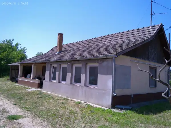 Eladó családi ház, Tápiószentmárton 1 szoba 40 m² 19.9 M Ft