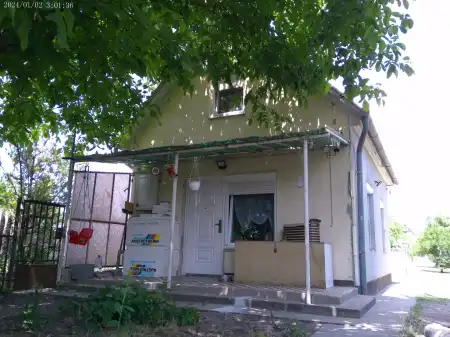 eladó családi ház, Tápiószentmárton