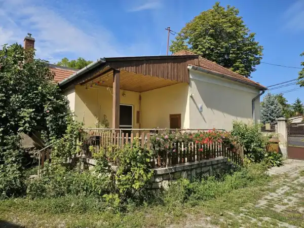 Eladó családi ház, Tapolca 3 szoba 90 m² 69 M Ft