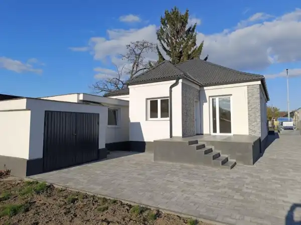 Eladó családi ház, Tata 4 szoba 95 m² 99 M Ft