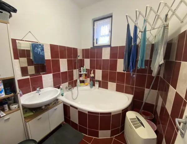 Eladó családi ház, Tata 5 szoba 140 m² 69.99 M Ft