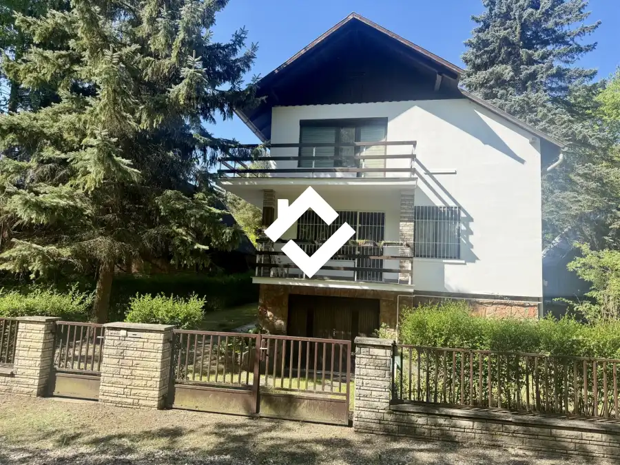 eladó családi ház, Tata