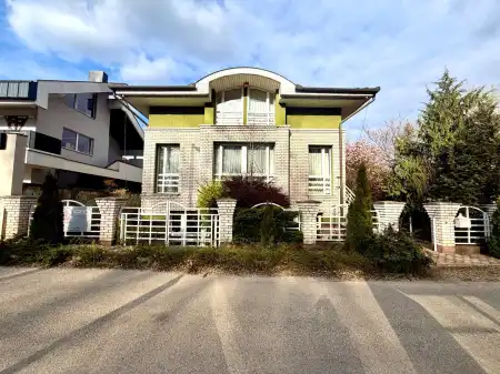 eladó családi ház, Tata