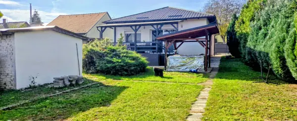 Eladó családi ház, Tatabánya 3 szoba 156 m² 106.9 M Ft