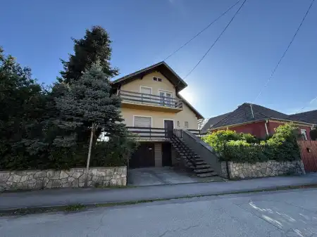 eladó családi ház, Tatabánya