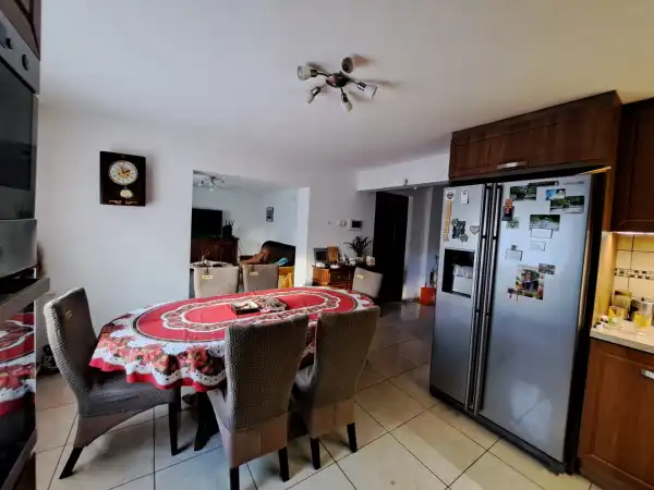 Eladó családi ház, Téglás 5 szoba 163 m² 59.99 M Ft