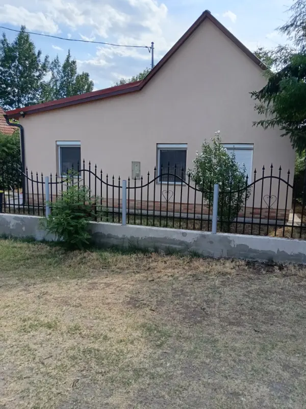 Eladó családi ház, Tóalmás 2 szoba 110 m² 55 M Ft