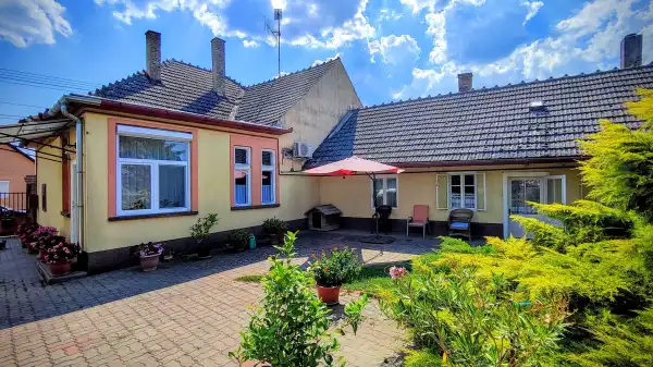 Eladó családi ház, Tolna 2+1 szoba 101 m² 43.5 M Ft