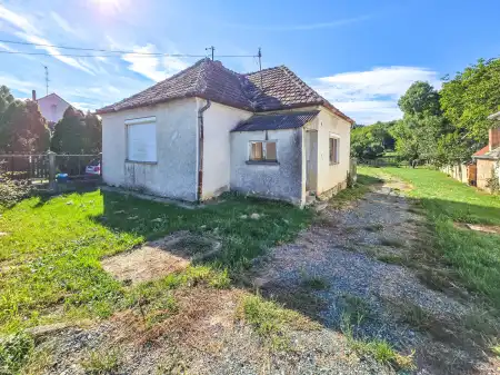 eladó családi ház, Torony