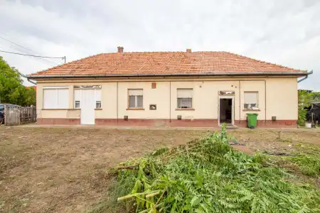 eladó családi ház, Újlengyel
