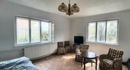 eladó családi ház, Vác