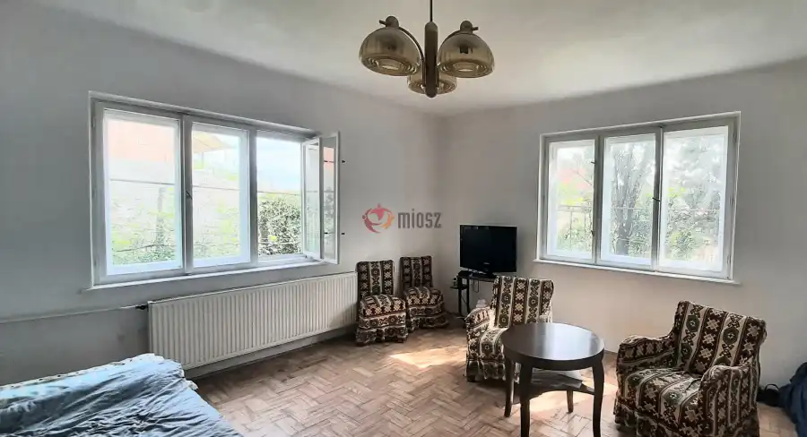 eladó családi ház, Vác
