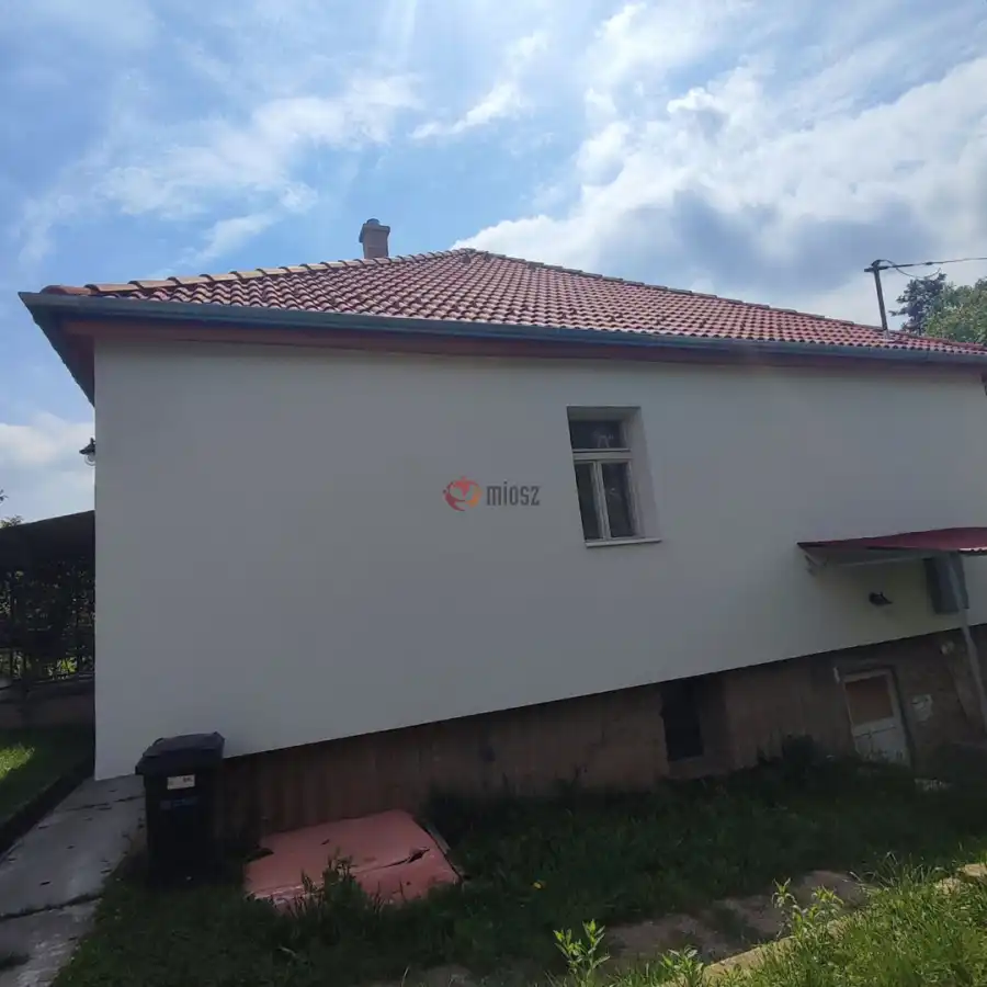 eladó családi ház, Vác