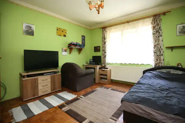 Eladó családi ház, Vác 3 szoba 100 m² 87 M Ft
