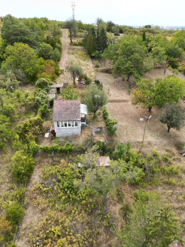 Eladó családi ház, Vác 1 szoba 30 m² 20 M Ft