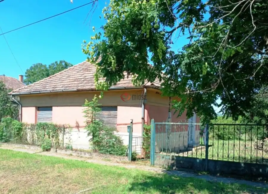 eladó családi ház, Vámosmikola