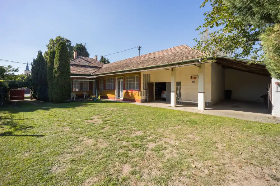 eladó családi ház, Vámosmikola