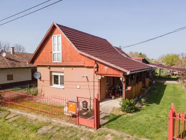 Eladó családi ház, Vámosmikola 2 szoba 86 m² 33.9 M Ft