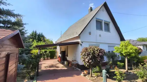 Eladó családi ház, Velence 2+2 szoba 130 m² 72.9 M Ft