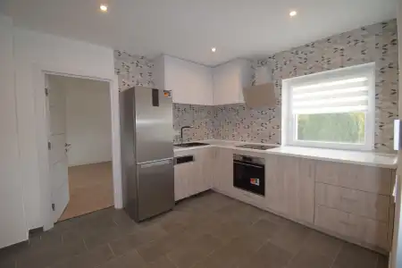 eladó családi ház, Velence