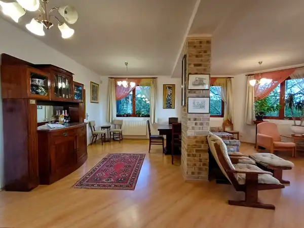 Eladó családi ház, Veresegyház 6 szoba 266 m² 154 M Ft