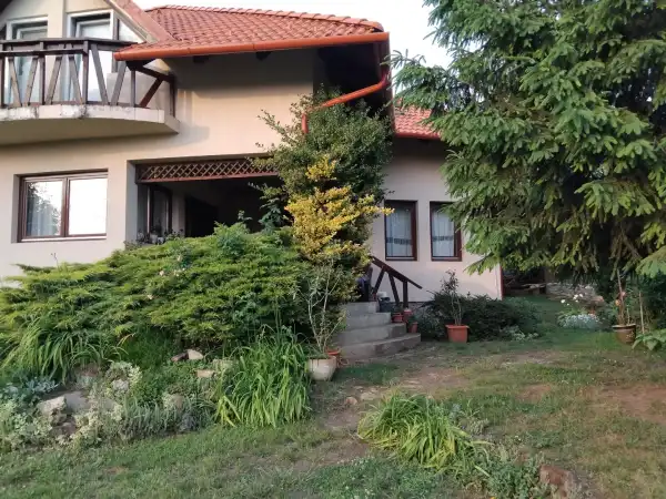Eladó családi ház, Veresegyház 6 szoba 205 m² 144.9 M Ft