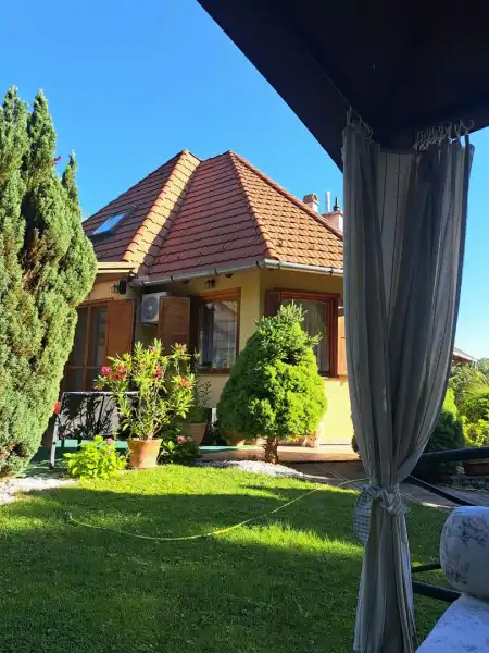 eladó családi ház, Verőce