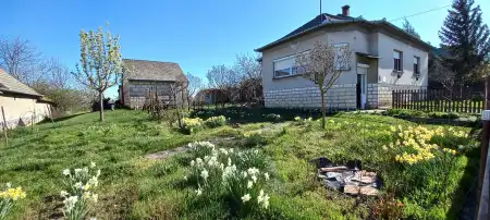eladó családi ház, Vértesacsa