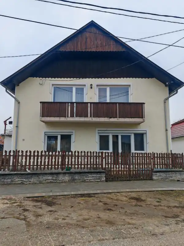 Eladó családi ház, Vértessomló 7 szoba 280 m² 79.99 M Ft