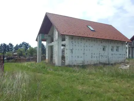 eladó családi ház, Zánka